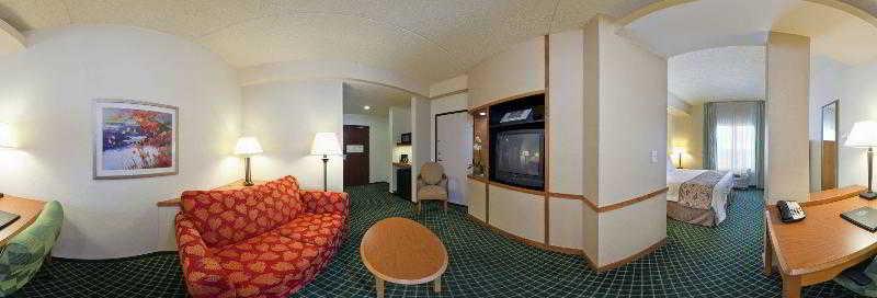 Fairfield Inn & Suites By Marriott San Antonio Airport/North Star Mall Exterior photo